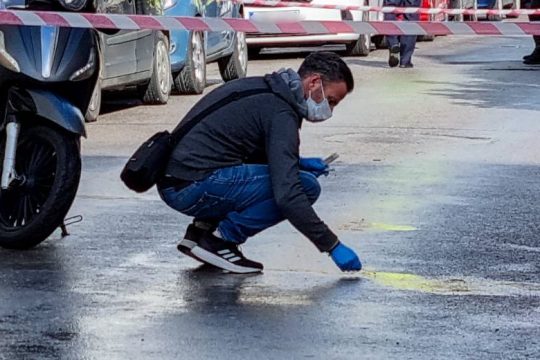 Ανθρωποκυνηγητό για τη σύλληψη του δράστη που τραυμάτισε 5χρονη στο Ζεφύρι