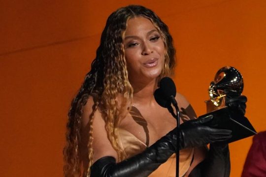 Η Beyoncé «έσπασε» κάθε ρεκόρ στα Grammy