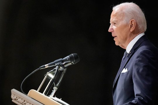 Ο Μπάιντεν θα στείλει «μήνυμα» στον Πούτιν στην επετειακή ομιλία του για τον πόλεμο