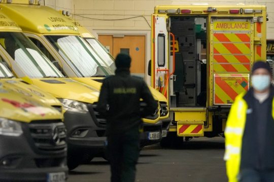 Βρετανία: Σε απεργία προσωπικό ασθενοφόρων και εργαζομένων στα Πανεπιστήμια