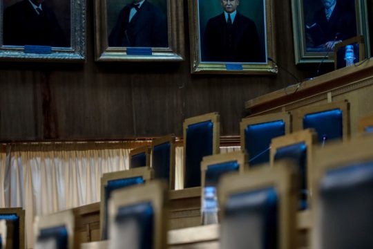 Ηχηρή η αποδόμηση του κυβερνητικού αφηγήματος