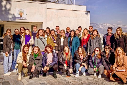 Η εθελοντική ομάδα της Enel Green Power μοιράζει αγάπη στα παιδιά του «Χατζηπατέρειου»
