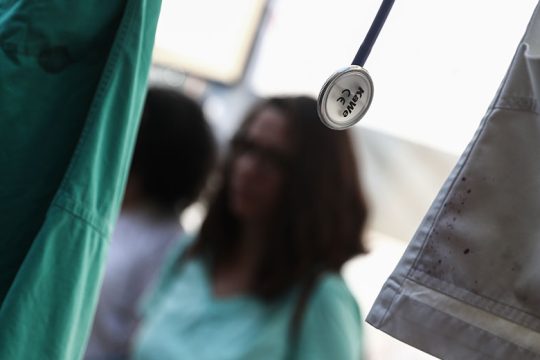 Αλλοι 139 εργαζόμενοι χάνουν τη δουλειά τους για να έρθει εργολάβος