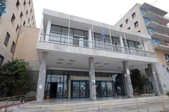 Καταγγελία για παρενόχληση κοπέλας στις ντουζιέρες των εστιών του ΑΠΘ