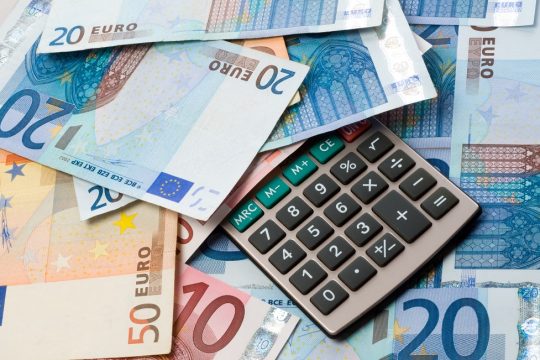 Οπου φτωχός και… οι φόροι του