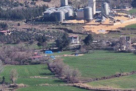 Η ελληνική αποστολή εντόπισε επιφανειακή διάρρηξη του ρήγματος στην Τουρκία [Φωτο]