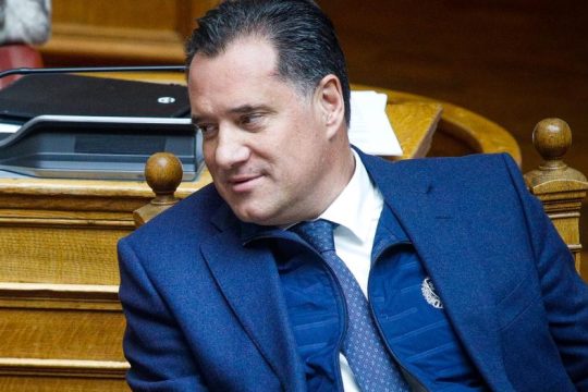 Η Greek Mafia, ένας καταζητούμενος κι ο υπουργός