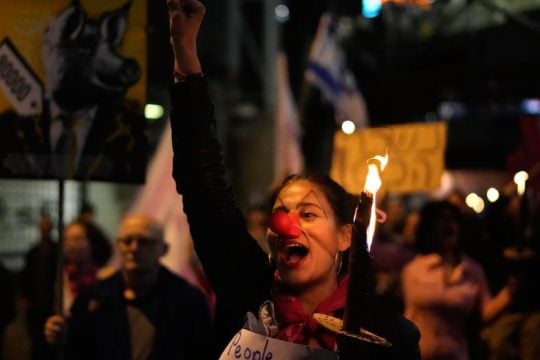 Δεν υποχωρούν οι Ισραηλινοί διαδηλωτές κατά της δημοκρατικής απειλής
