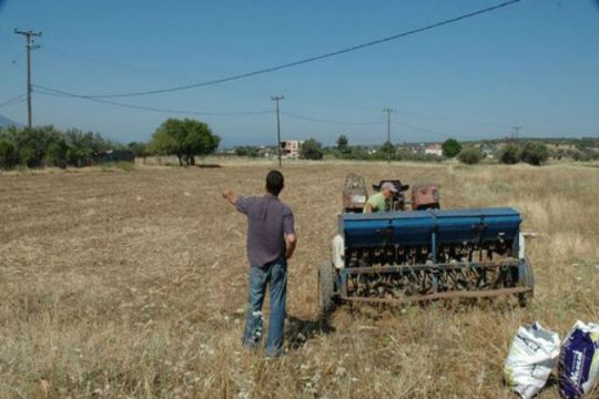 «Η Ελλάδα πεθαίνει», καταστρέφεται η παραγωγική βάση της χώρας