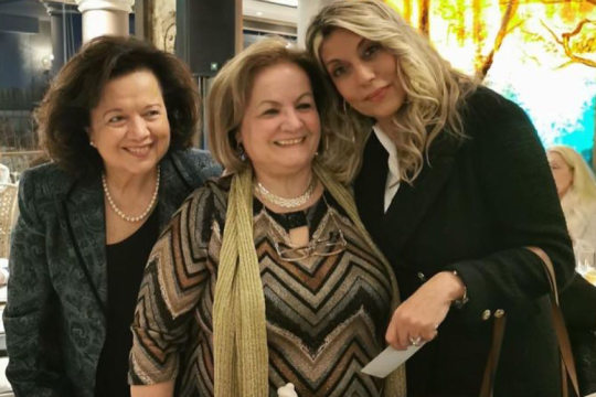 H υποκρισία και ο λαϊκισμός της Άννας Καραμανλή