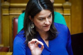Οι εκπαιδευτικοί αξιολογούν την κυρία Κεραμέως