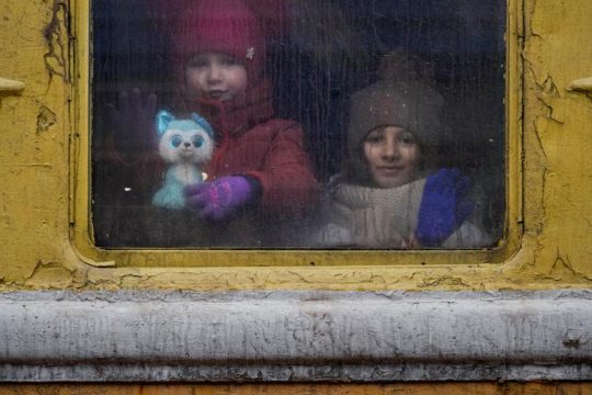 Έκθεση: Η Ρωσία κράτησε χιλιάδες παιδιά από την Ουκρανία σε καταυλισμούς για «αναμόρφωση» 