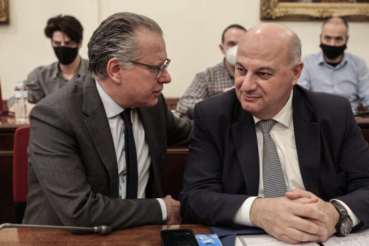Παγίδες στο νομοσχέδιο για το «πόθεν έσχες»