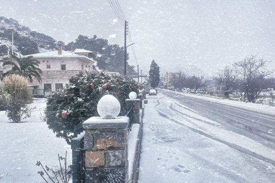 Στα λευκά, αλλά χωρίς προβλήματα η Κρήτη