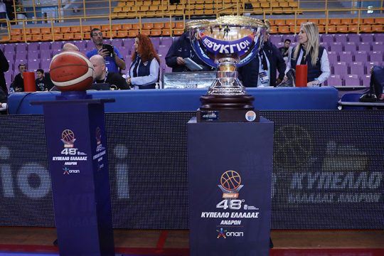 Η ώρα των «αιωνίων»