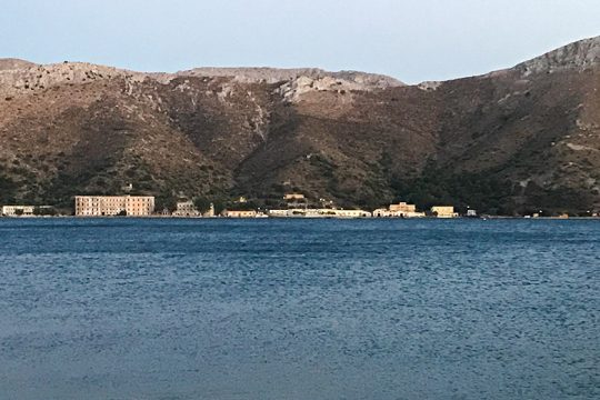 Αγνοούνται ακόμη τρία άτομα στο ναυάγιο στη Λέρο