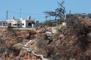 Το Δημόσιο επικαλείται συνυπαιτιότητα των θυμάτων από τη φωτιά σε Νέο Βουτζά και Μάτι