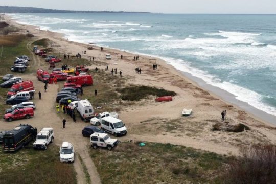 Ναυάγιο στην Καλαβρία: Το δράμα των προσφύγων μέσα από τις μαρτυρίες διασωθέντων