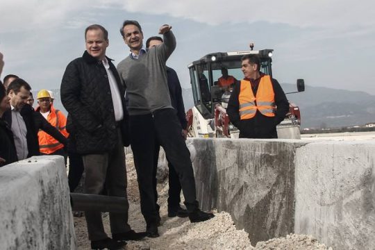 Με τρομολαγνικά διλήμματα και από τα Γρεβενά ο πρωθυπουργός