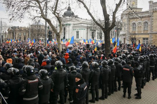 Η Μολδαβία «στην πρέσα»: Αντικυβερνητικές διαδηλώσεις στη σκιά του ουκρανικού