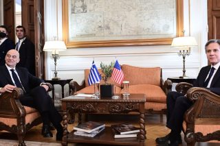 Προσήλωση στη στενή συνεργασία με τις ΗΠΑ