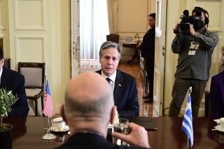 ΑντιΝΑΤΟϊκές διαδηλώσεις για την επίσκεψη του Αμερικανού ΥΠΕΞ