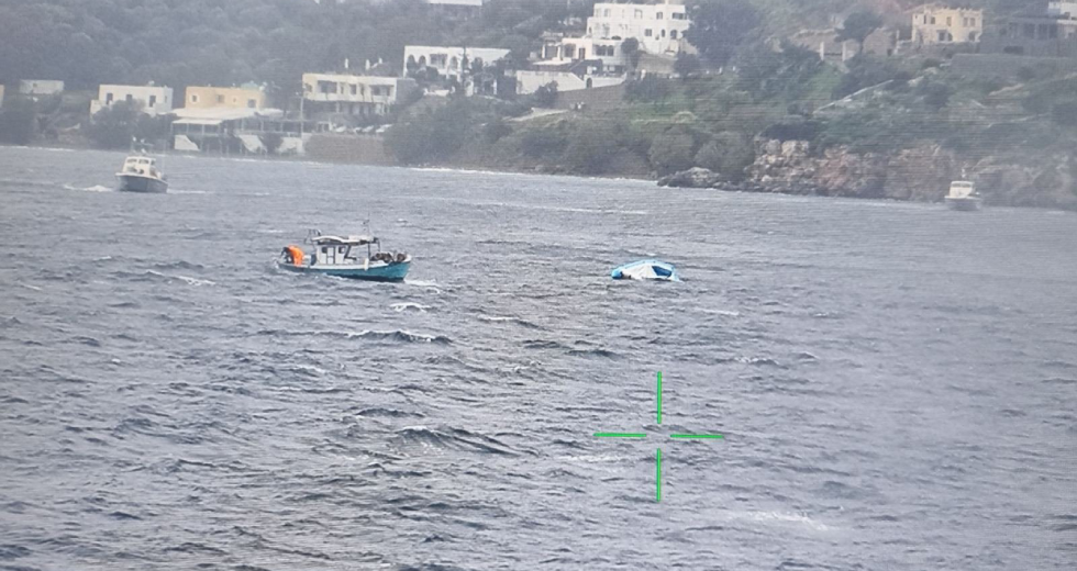 Ναυάγιο στη Λέρο: Αγνοούνται ακόμα τρεις πρόσφυγες