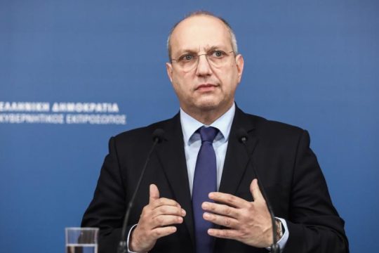 Για την κυβέρνηση, με τους πλειστηριασμούς «δεν αλλάζει τίποτα»