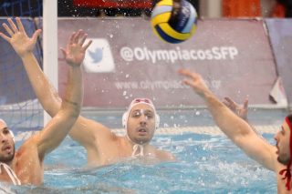 «Ανδρες και γυναίκες του Ολυμπιακού δείχνουν τον δρόμο»