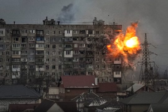 Ουκρανικές υποχωρήσεις σε Μπαχμούτ και Λουγκάνσκ, ενώ η δυτική βοήθεια καθυστερεί