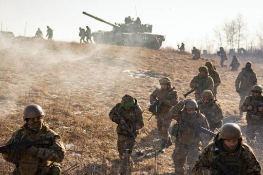 Υπό ασφυκτική πίεση το Μπαχμούτ – Επιχείρηση περικύκλωσης από τους Ρώσους