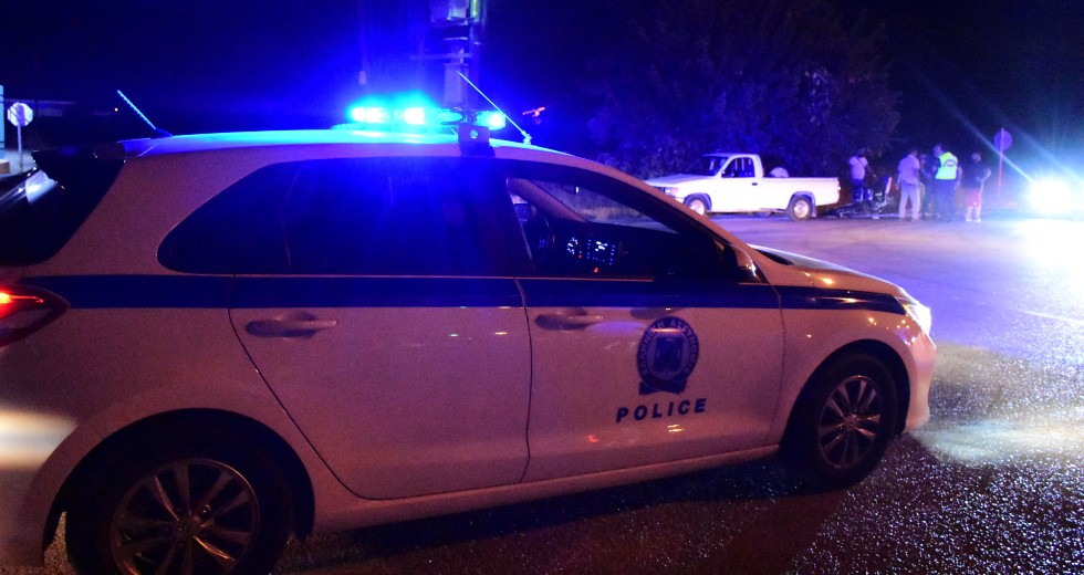 Βρέθηκε Καλάσνικοφ και σφαίρες στη λίμνη Μαραθώνα