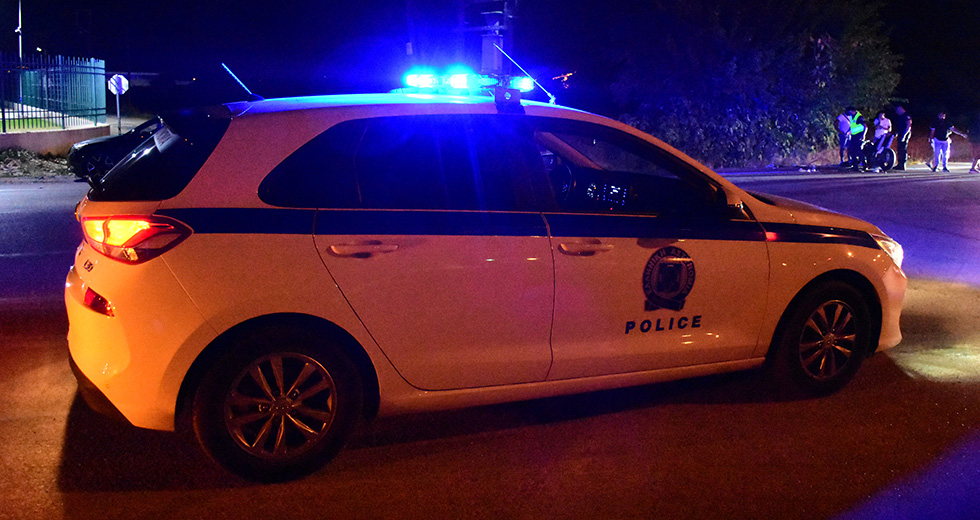 Πανικός και στην Ελευσίνα από επίθεση με καλάσνικοφ