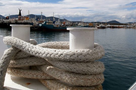 Δόκιμος ναύτης βρέθηκε απαγχονισμένος στη Σαλαμίνα