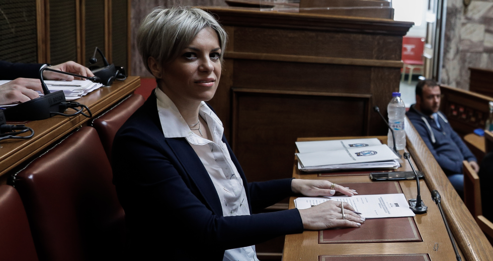 Αυξάνει την πίεση ο ΣΥΡΙΖΑ για τη Νικολάου – Στο ΣΔΟΕ τα ρίχνει η υποψήφια βουλευτής