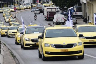 Πορεία από 1.000 ταξί στην Αθήνα