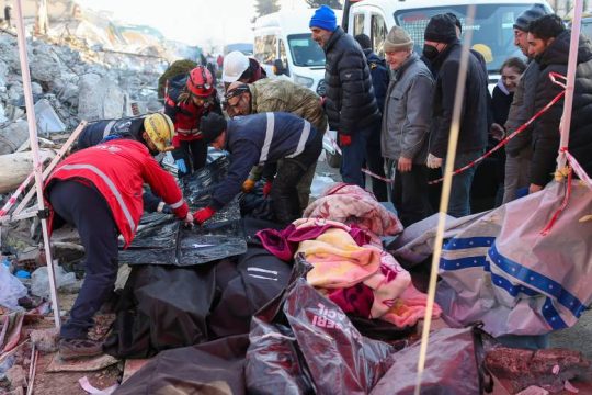 Ανθρώπινη τραγωδία δίχως τέλος, ξεπέρασαν τους 20.000 οι νεκροί σε Τουρκία-Συρία