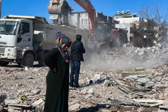 Πάνω από 46.000 νεκροί σε Τουρκία και Συρία – Οργή για τους αγνοούμενους