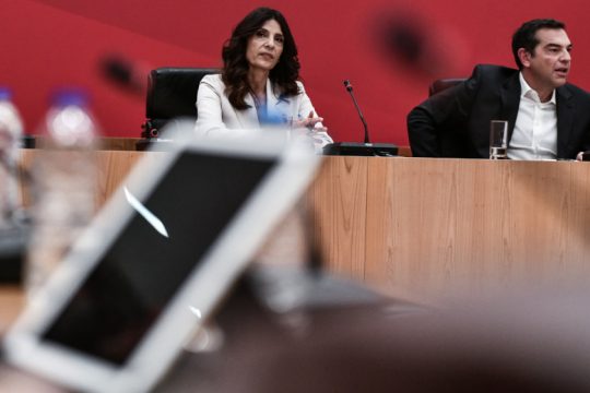 Πετάει το γάντι στον Μητσοτάκη η Τσαπανίδου: Debate αύριο κιόλας