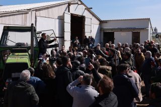 Οι τρεις προεκλογικές «σημαίες»