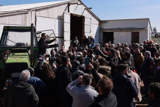 Οι τρεις προεκλογικές «σημαίες»