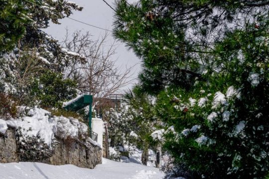 Επιμένει με χιονοπτώσεις για τρίτη μέρα η «Μπάρμπαρα»