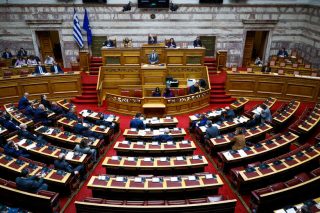 Τροπολογία-ανάσα για δανειολήπτες ενόψει εκλογών