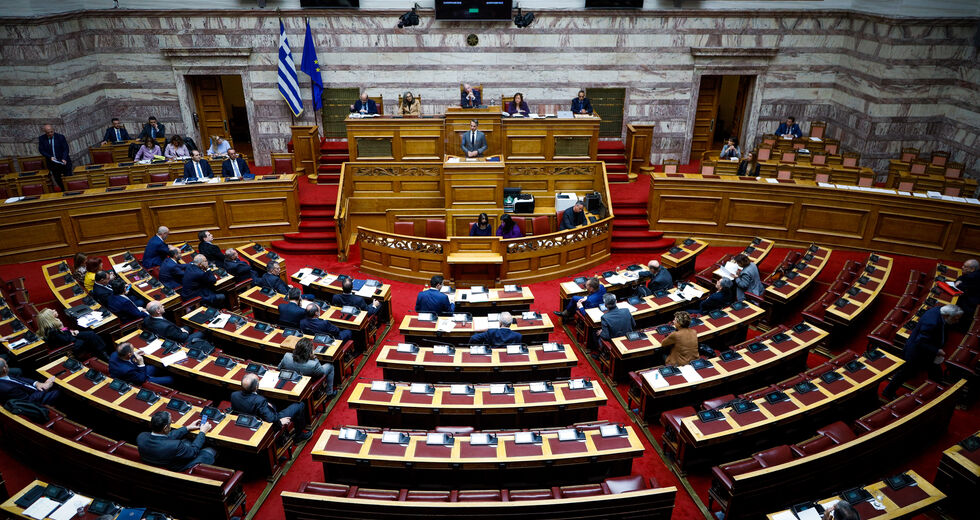 Τροπολογία-ανάσα για δανειολήπτες ενόψει εκλογών
