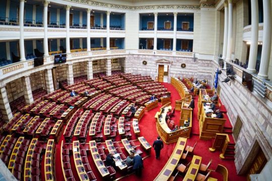 Με προβληματική τροπολογία επιχειρούν αποκλεισμό των ναζί