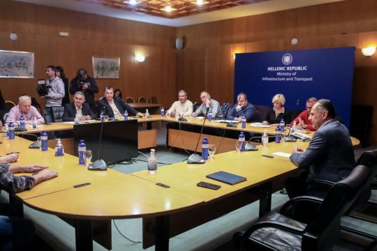 Ακαρπη η πρώτη συνάντηση Γεραπετρίτη-σιδηροδρομικών