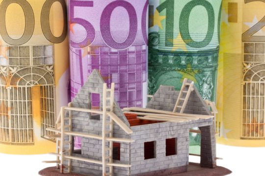 Από τη Δευτέρα οι αιτήσεις για χαμηλότοκα στεγαστικά δάνεια σε νέους