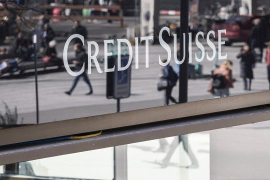 Στήριξη σε Credit Suisse και First Republic