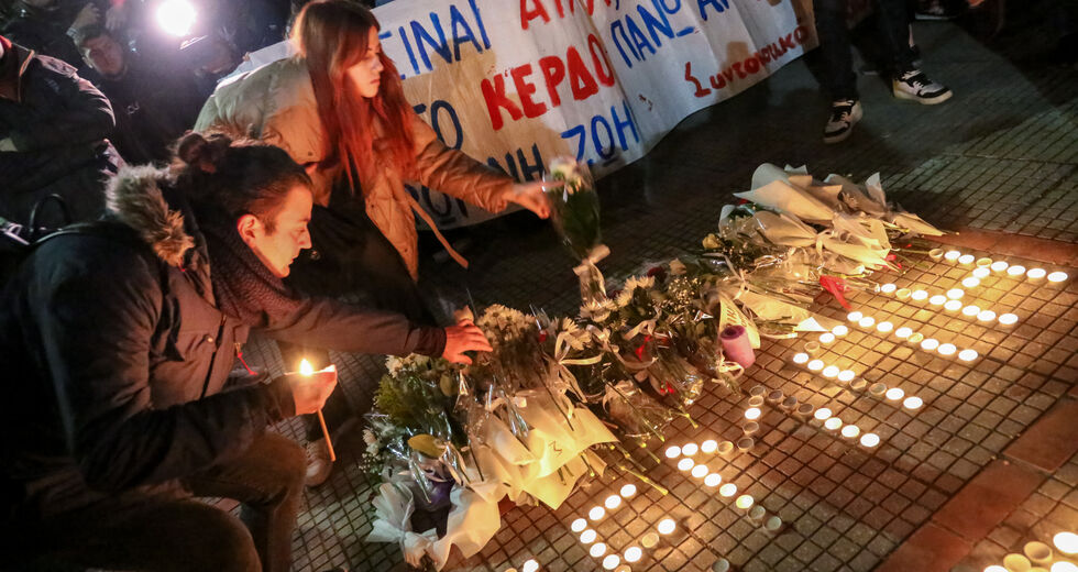 Ποτάμι θλίψης και οργής από τους συγγενείς των θυμάτων