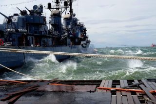 Στο έλεος της μανίας των ανέμων το αντιτορπιλικό σύμβολο «Βέλος»